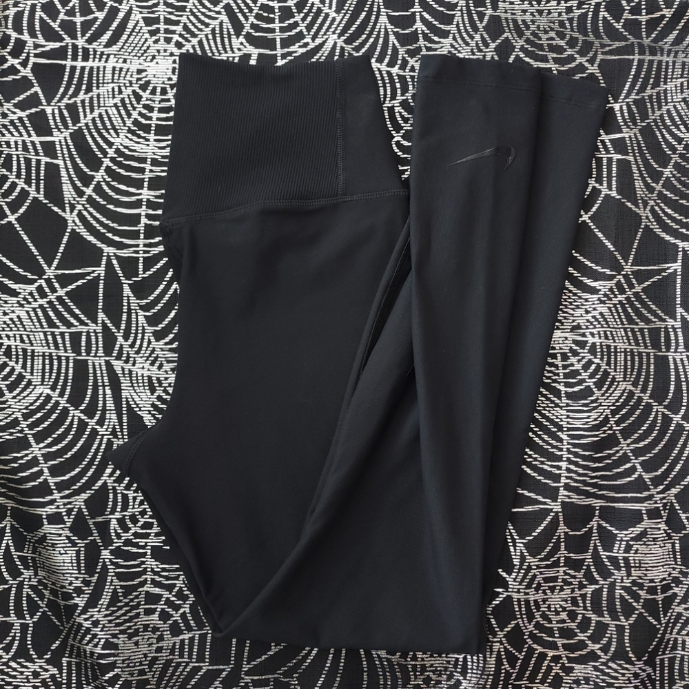 Nike legend pant